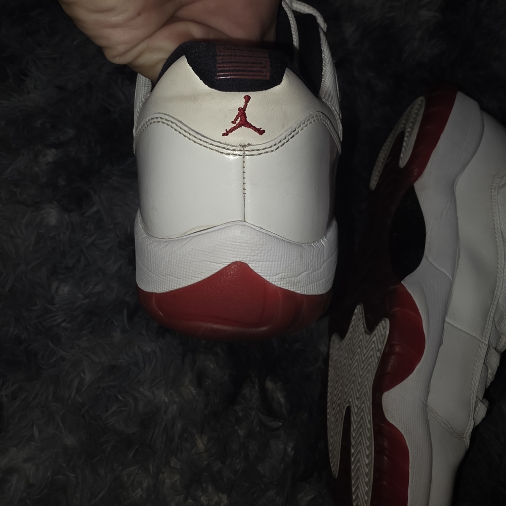Nike White and Black Athletic Shoes - Picture 8 of 10